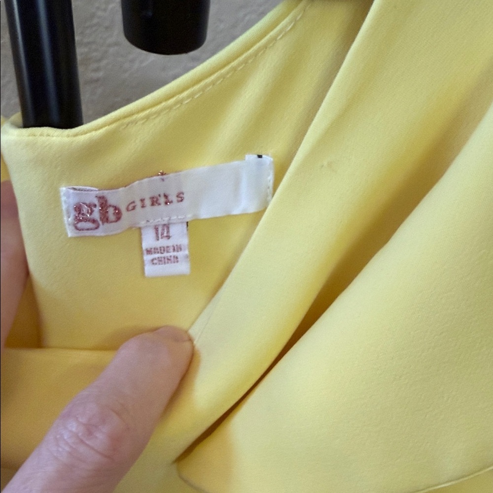 Yellow Ruffle Sleeve Romper - Picture 3 of 6